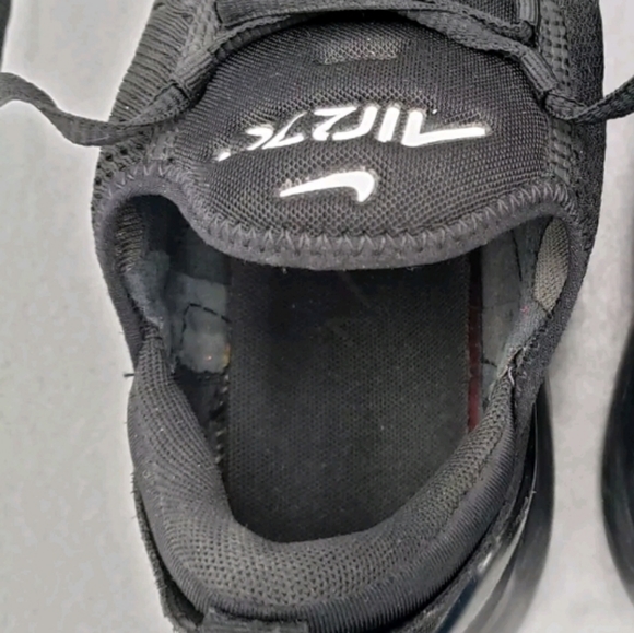Nike Air Max 270 /  Black Running Athletic Comfort Shoes AH6789-001 Womans 10.5 - Picture 5 of 11